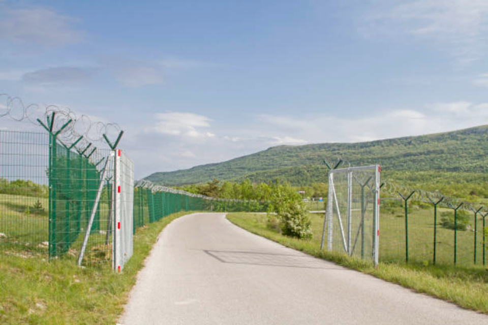 ביקורת הגבולות של קרואטיה שהוטלה מחדש מדגישה את לחצי ההגירה
