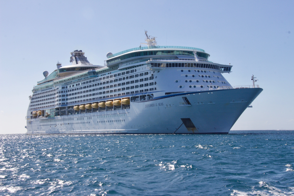 ליסבון מטילה מס תיירות על נוסעי ספינות תענוגות