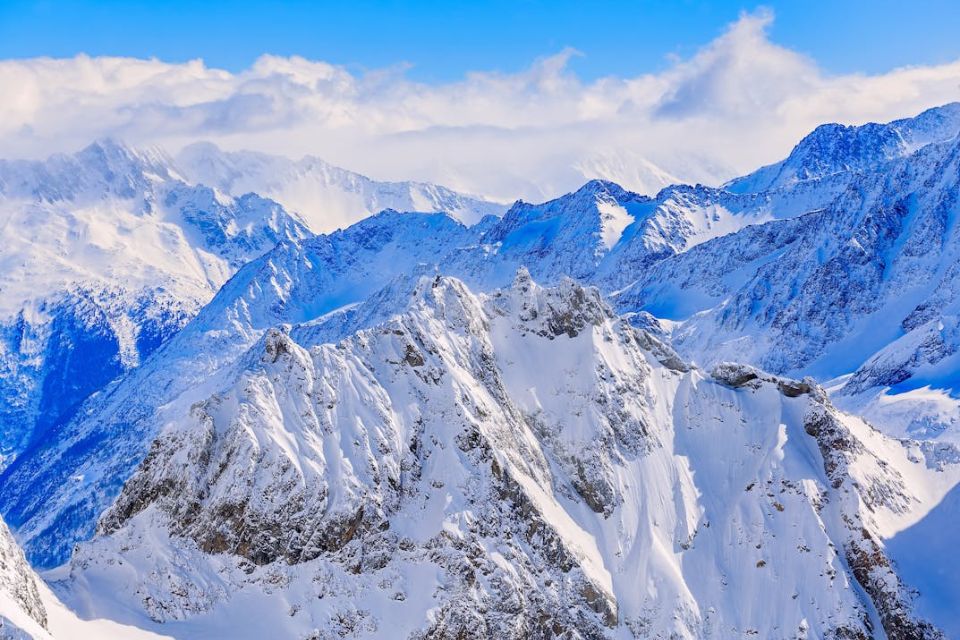 שוויץ נהנית מתיירות פורחת עם סיום עונת החורף