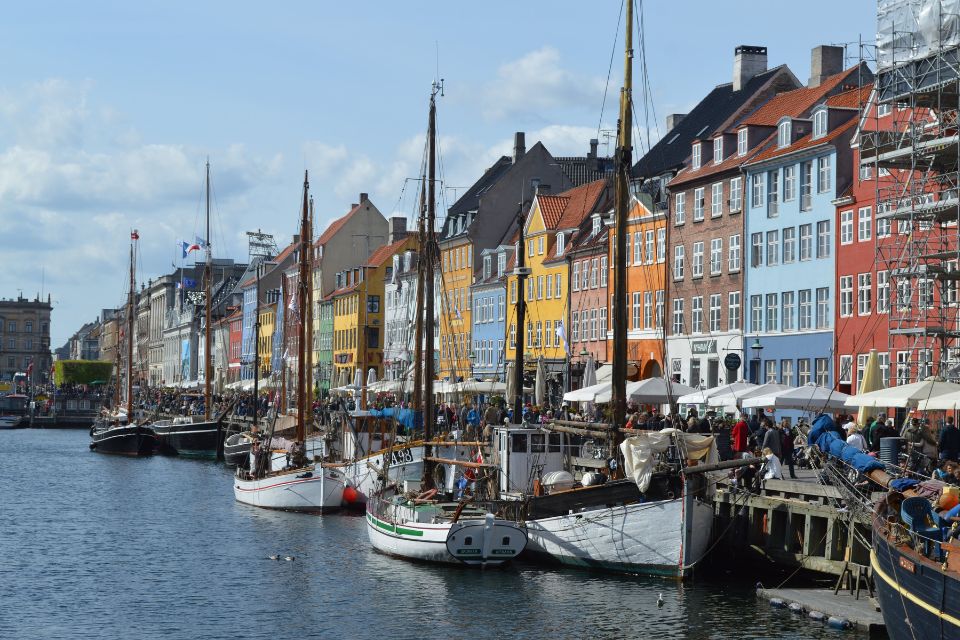 דנמרק מבטלת היתרי שהייה של פליטים לנסיעה חזרה הביתה